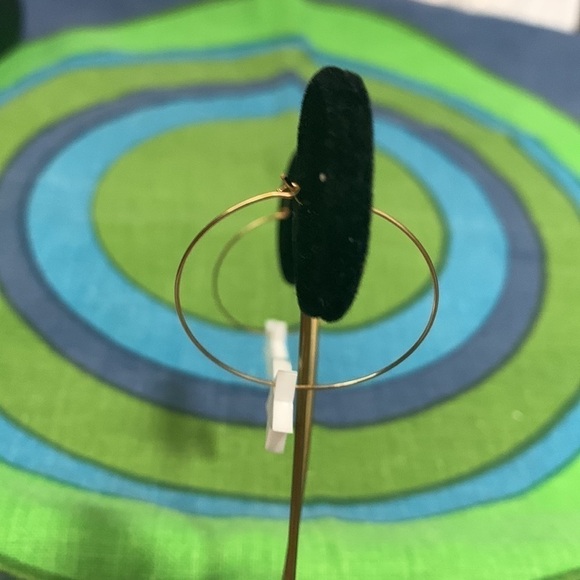 Vinca acrylic and metal star hoops - Picture 4 of 6